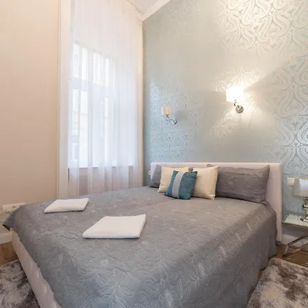 Appartamento Best Seasons Midtown *