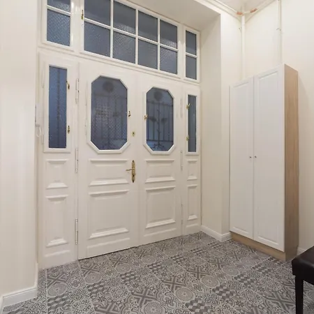 Appartamento Best Seasons Midtown